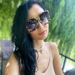 Gracia - Extravagant sunglasses.