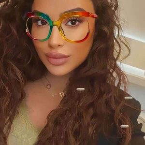 Aviara - Fashionable blue light blocking glasses.